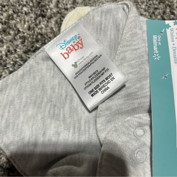 Mickey Mouse Infant Bib, Socks and Mittens Set, 3-Piece, Snap Bib Closure - Picture 5 of 7